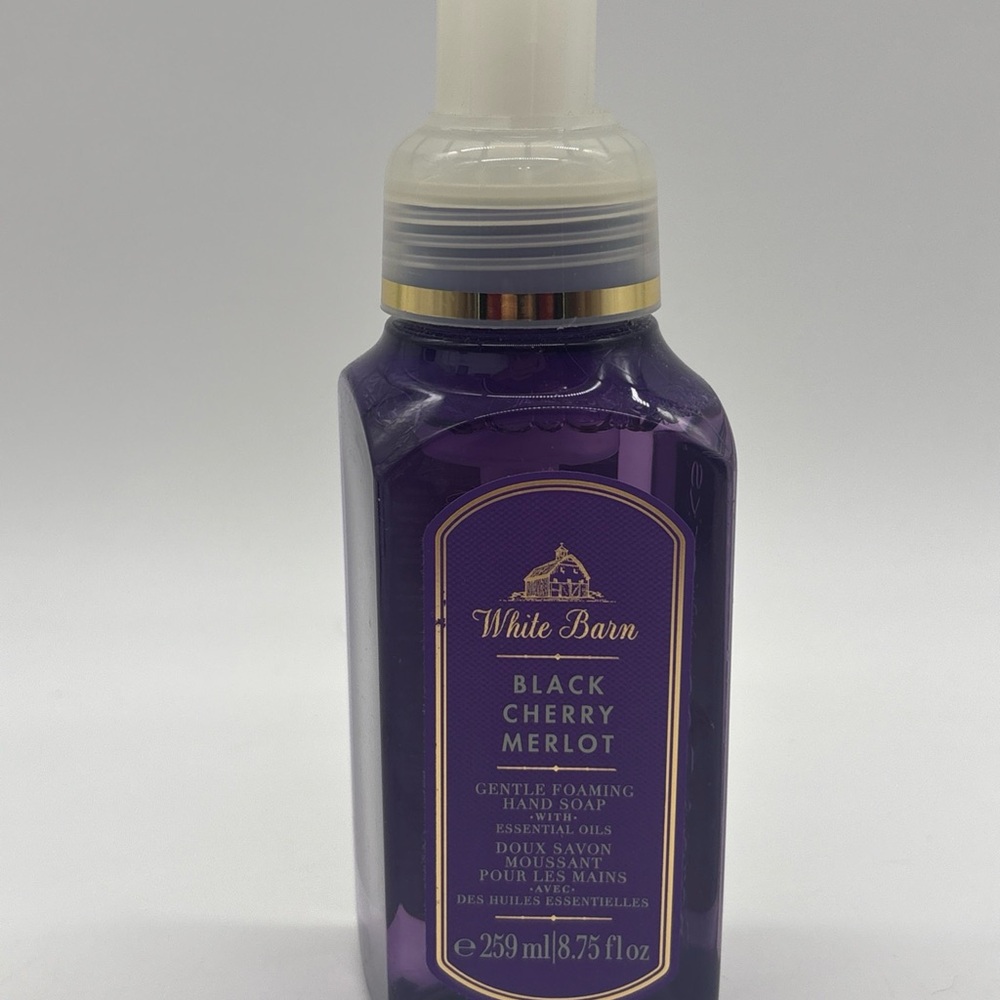 Bath & Body Works Black Cherry Merlot Gentle Foaming Hand Soap 8.75oz/259ml